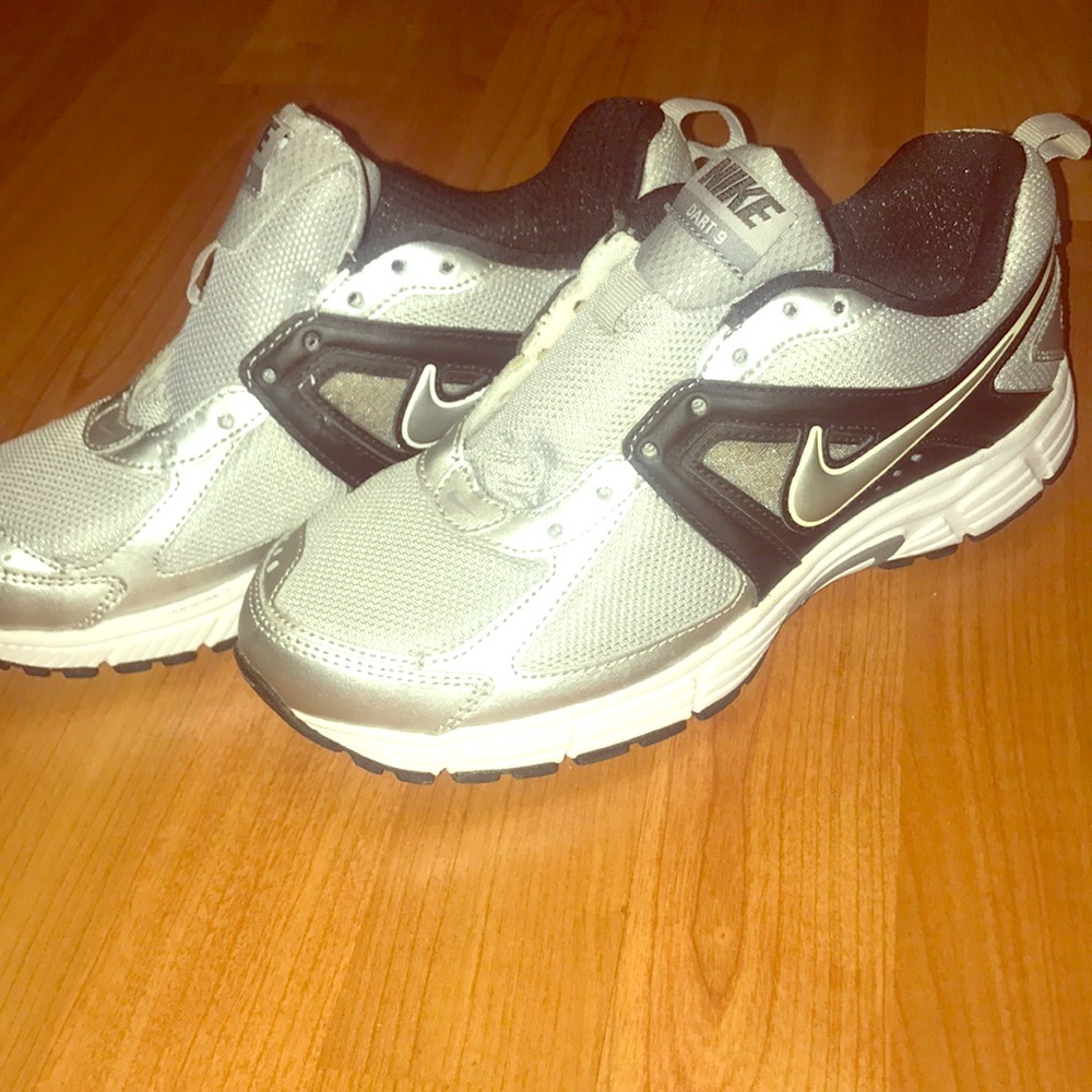 "Nike Dart 9"
